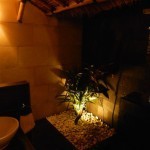 Scallywags Mango Villa outdoor bathroom